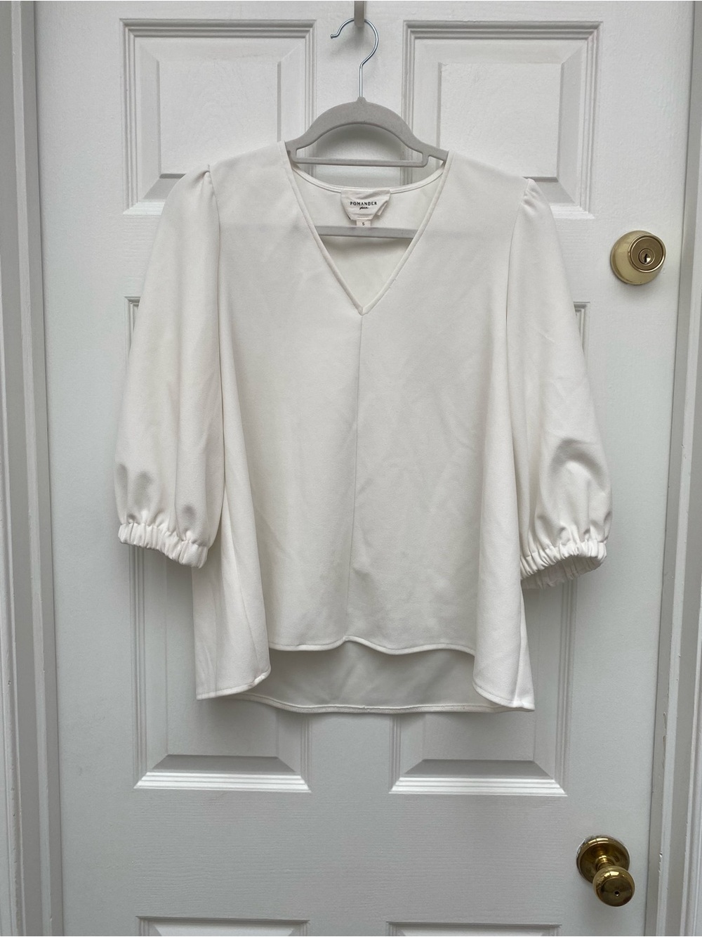 Tuckernuck Pomander Place Ivory V-Neck Puff Sleeve Blouse w 3/4 Sleeve - Small